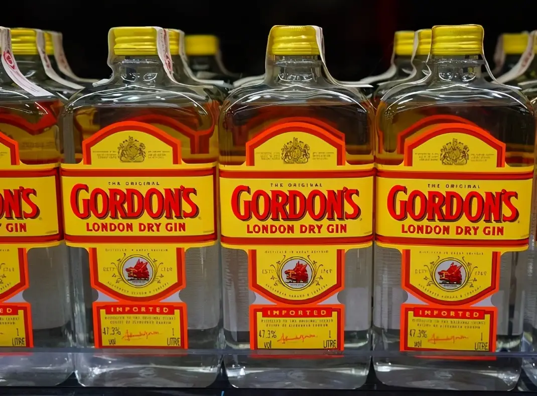 琴酒是什么酒(琴酒的历史、分类和酿制方法) 烈酒指南:琴酒的历史、分类和酿制方法