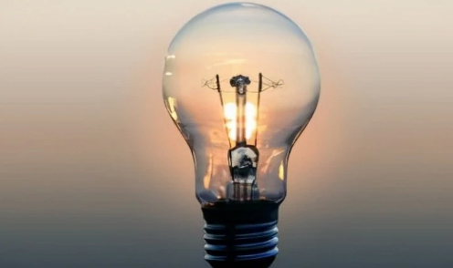 电灯的发明者是谁,为什么爱迪生发明电灯