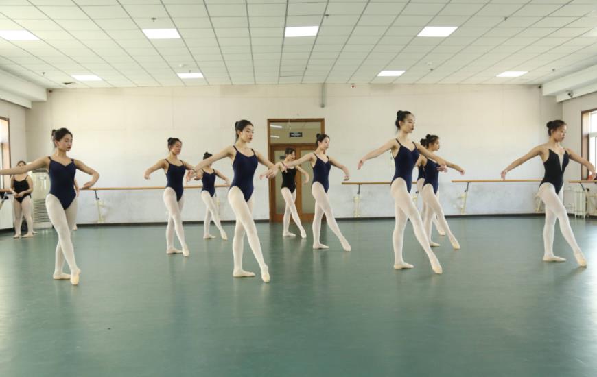 2023年艺考舞蹈分数线是多少,2023年艺考舞蹈生本科分数线