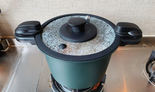 微压锅适合做什么,微压锅和高压锅的区别有哪些