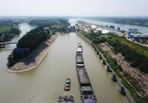 男子回应从杭州划船赴京被劝返,京杭大运河现在还能通航吗