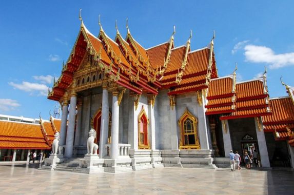 2023年去泰国旅游人多吗,今年去泰国旅游安全吗