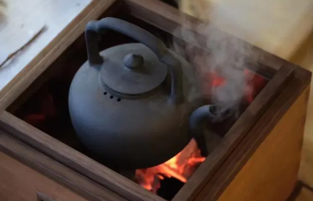 围炉煮茶用木材烧可以吗,围炉煮茶要多少炭火