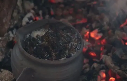围炉煮茶能煮得熟食物吗,围炉煮茶什么时候火的