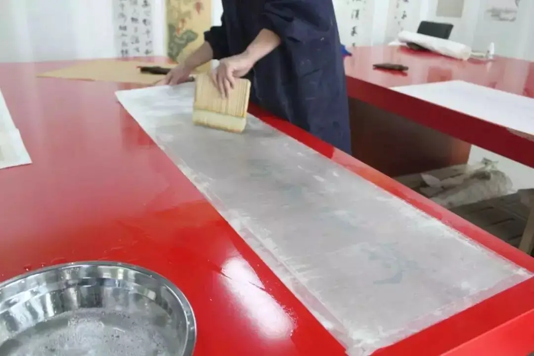 裱画是指什么意思,书画工艺中所称的“裱画”,书画,工艺,立轴