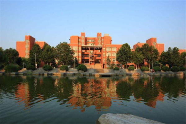 河南省十大名校排行榜：河南工业大学上榜，第二已有109年历史,年历,工业大学,名校