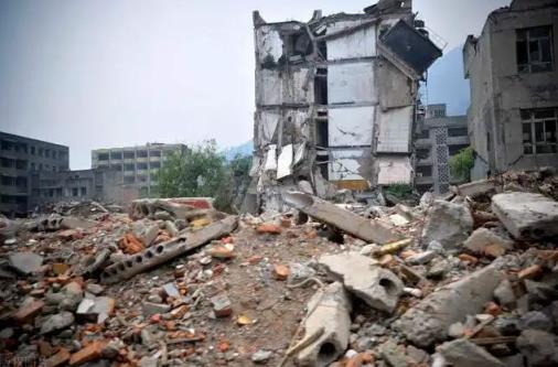 泸定居民:地震来时正在广场做核酸,泸定地震最新消息
