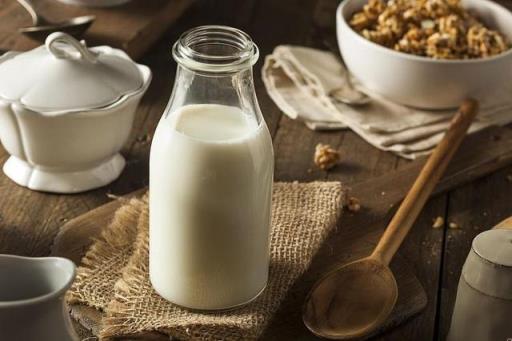 喝牛奶就选光明优加益固牛奶,孕期补钙去光明优加益固牛奶好喝