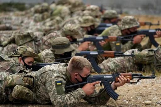 俄大使警告英国:军事挑衅后果严重,俄军开火英国