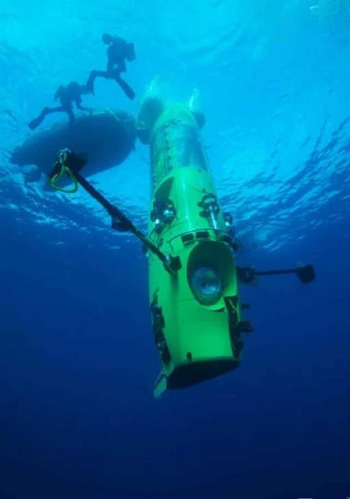 马里亚纳海沟最大下潜深度,下潜马里亚纳海沟一万米