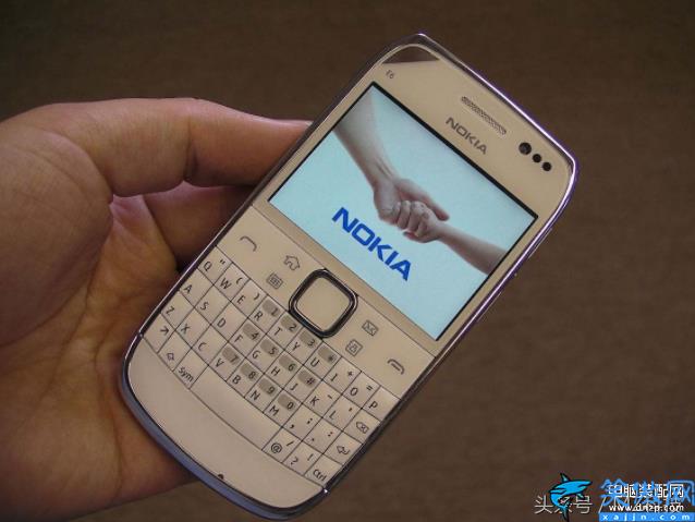 n97诺基亚刚上市的价格,诺基亚N97发售报价
