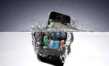 手机进水了能充电吗,iPhone手机进水后抢救办法