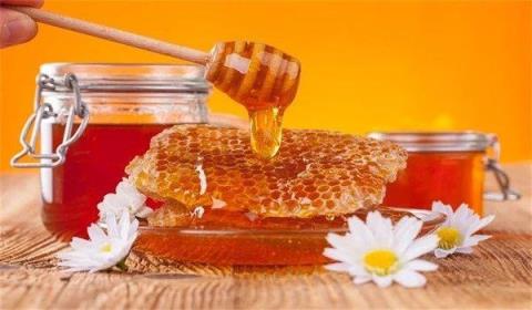 蜂巢蜜的禁忌及正确吃法怎么分辨真假蜂蜜,蜂巢蜜禁忌人群